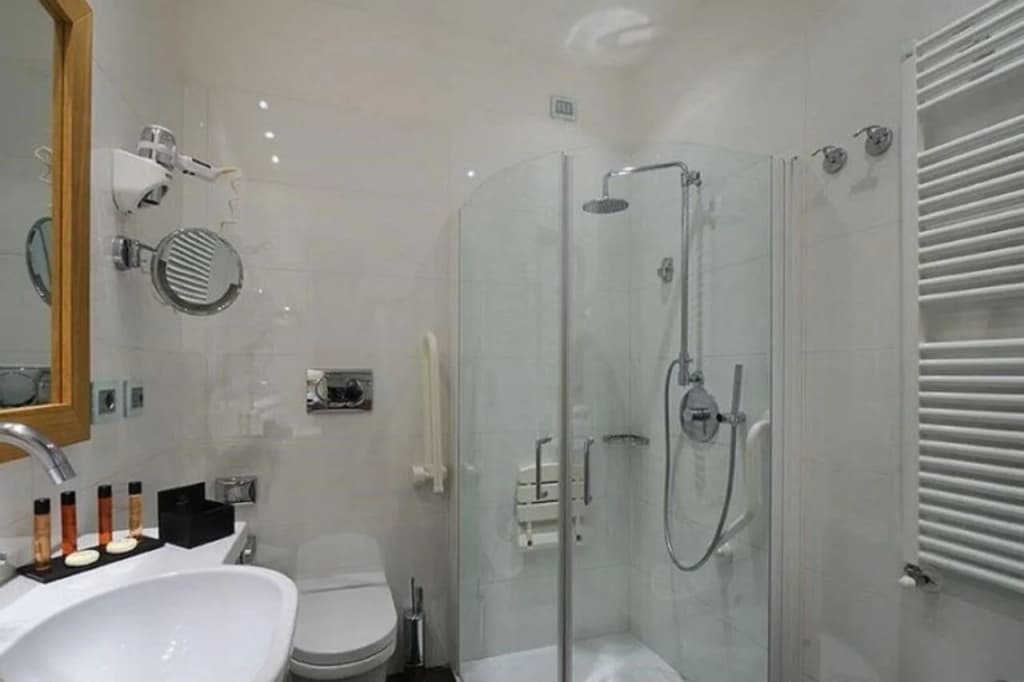 Canada Hotel - photo 11