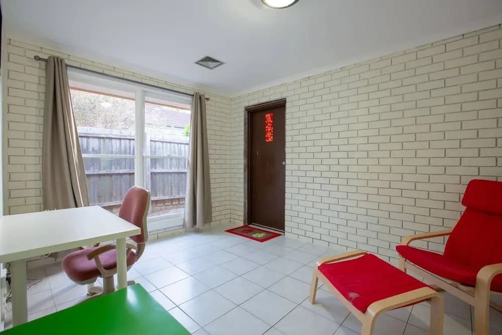 Quiet & Peaceful 3bed2bath Home @keilor Downs - photo 6