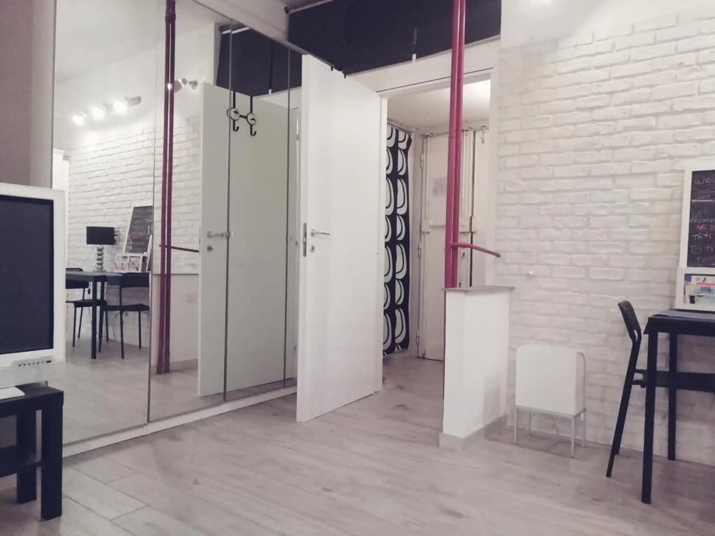 White Apartment - photo 24