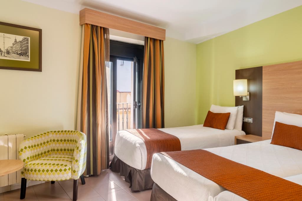 Hostal Ballesta - photo 3