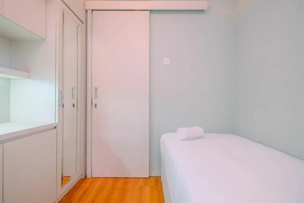 Cozy Stay 2BR Bassura City Apartment - photo 5