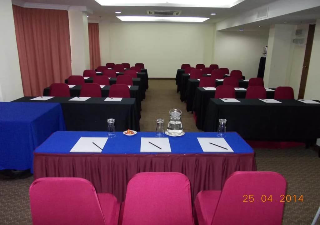 Hotel Grand Crystal - photo 17