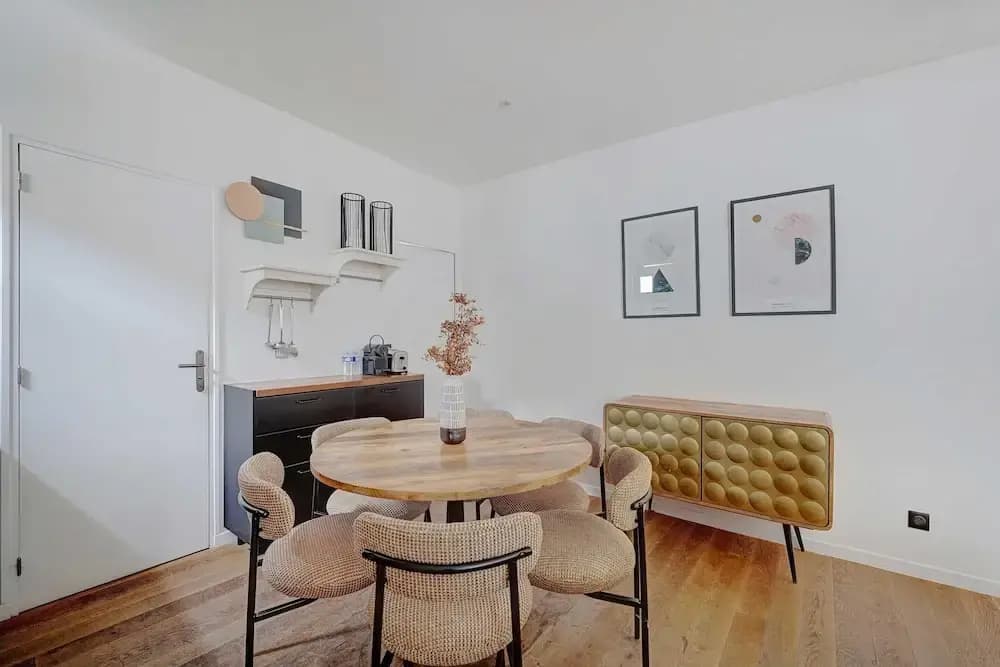 Private Terrace Apartment -1bdr/ 6p-sacra-ca\"ur - photo 2