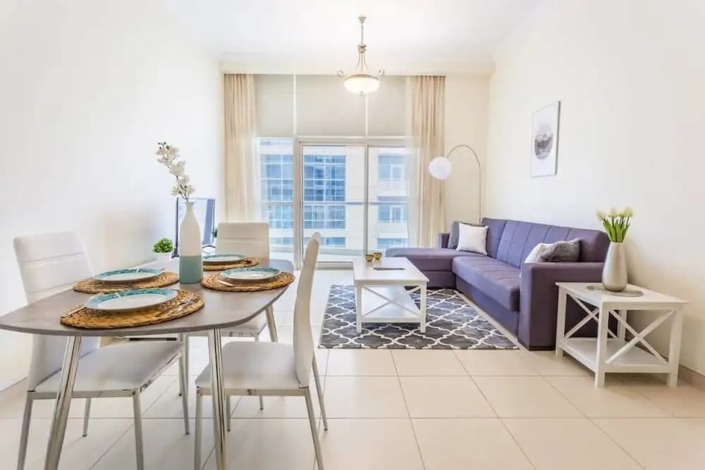 Canal Views Spacious Apartment in Business Bay - main photo