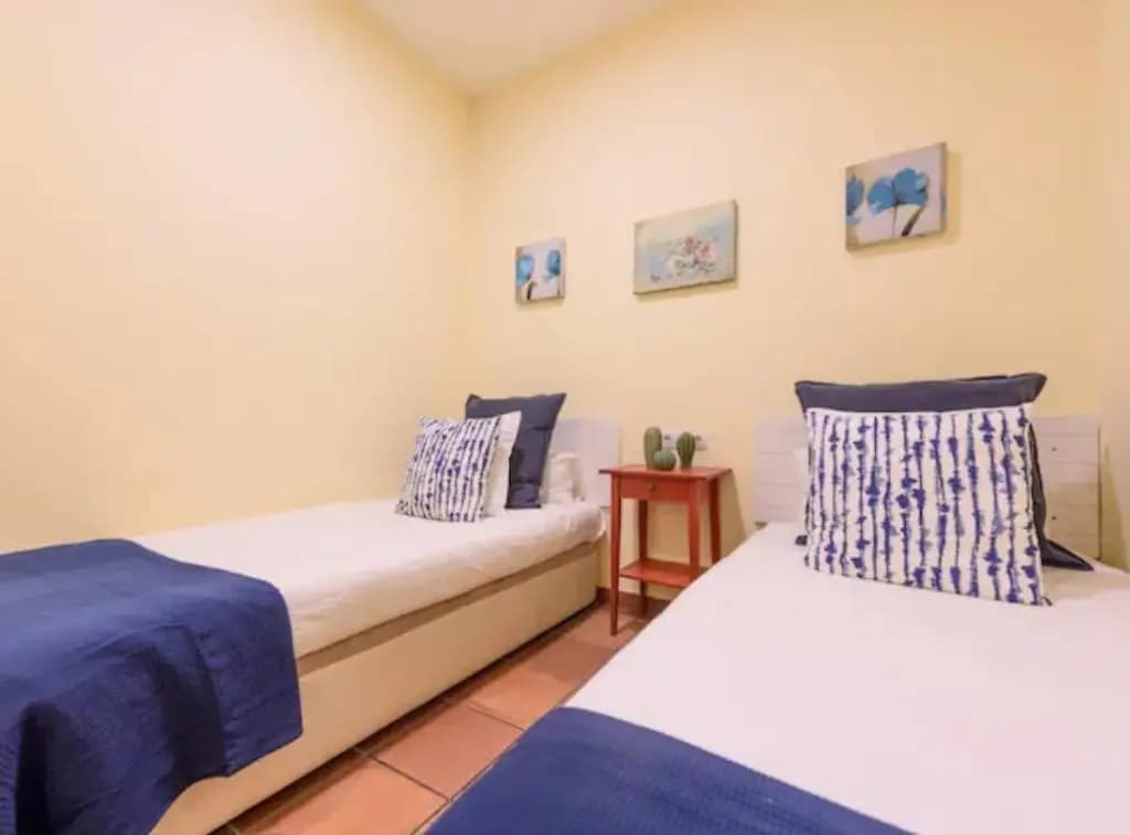 RamblasRentals Chic & Spacious Flat Pool Table 15M Ramblas - Parking - Wifi - photo 2