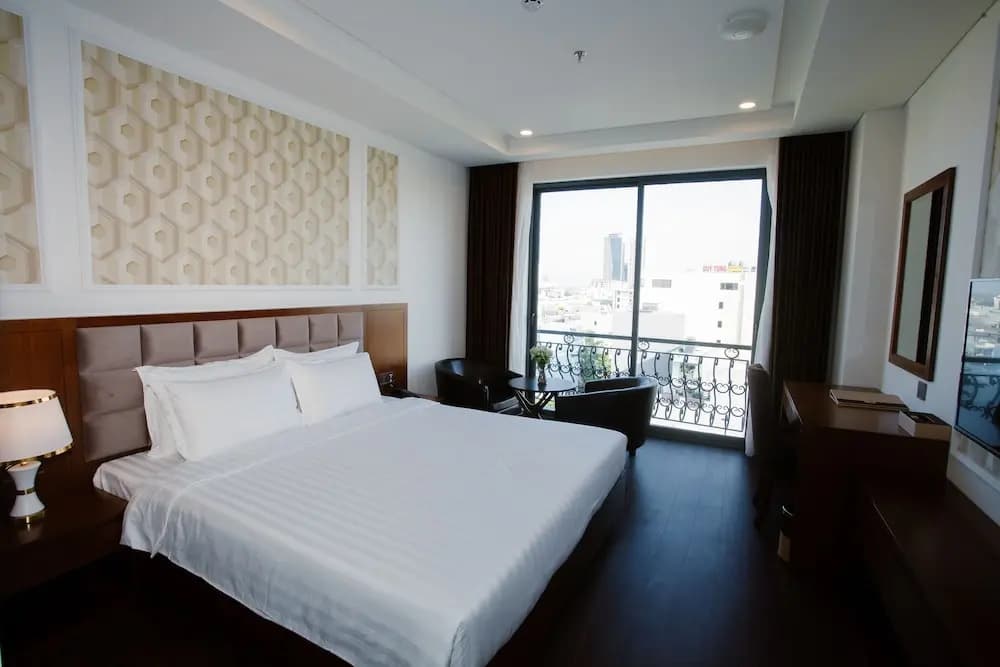 Century Hotel - photo 6