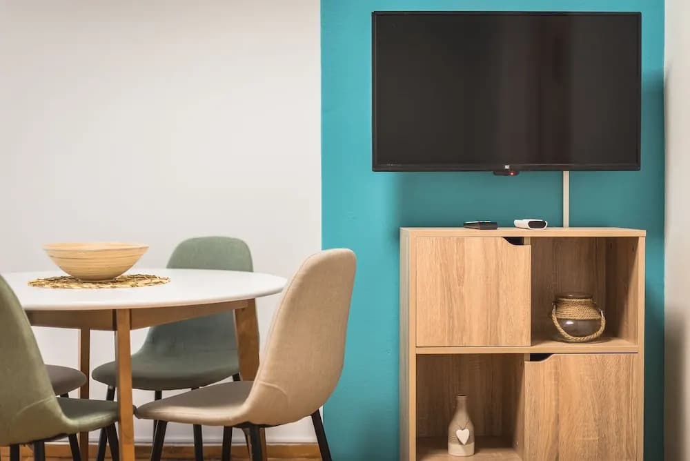 Warm Delightful Acropolis Apartment by Cloudkeys - photo 3