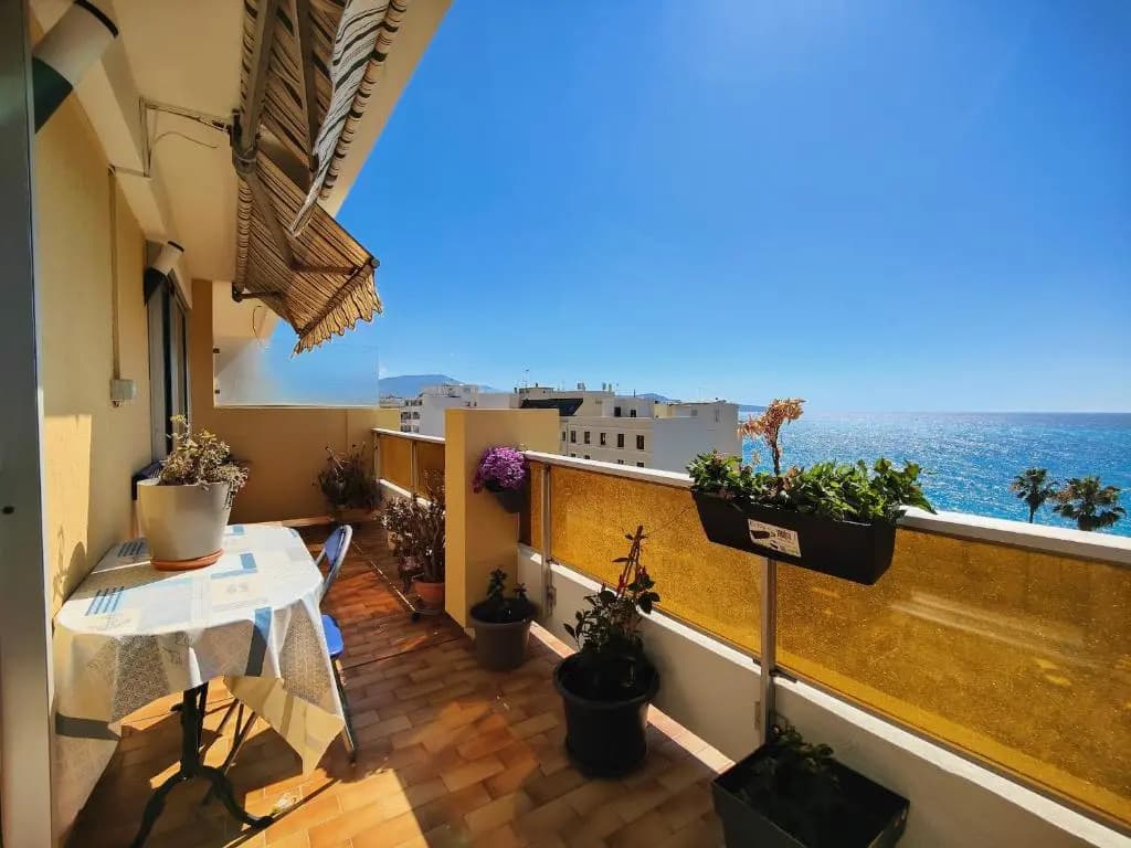 Emeraudes 8 vue mer by Booking Guys - photo 11