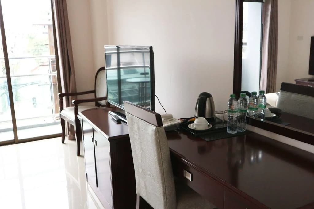 The Freelancer Hotel - photo 23