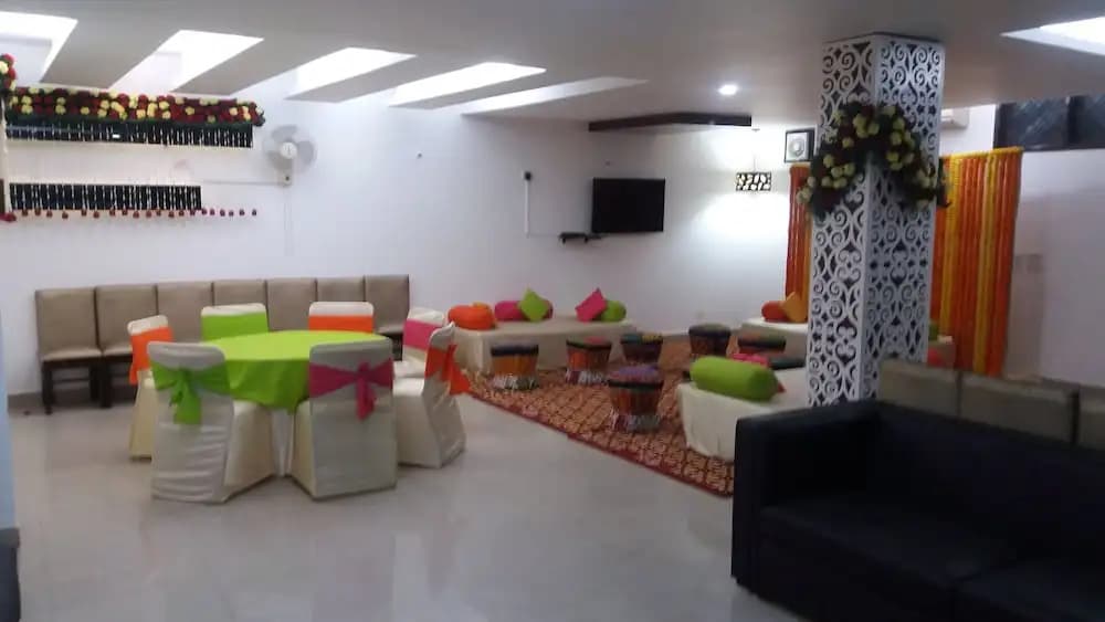 Sundeep Inn - photo 12