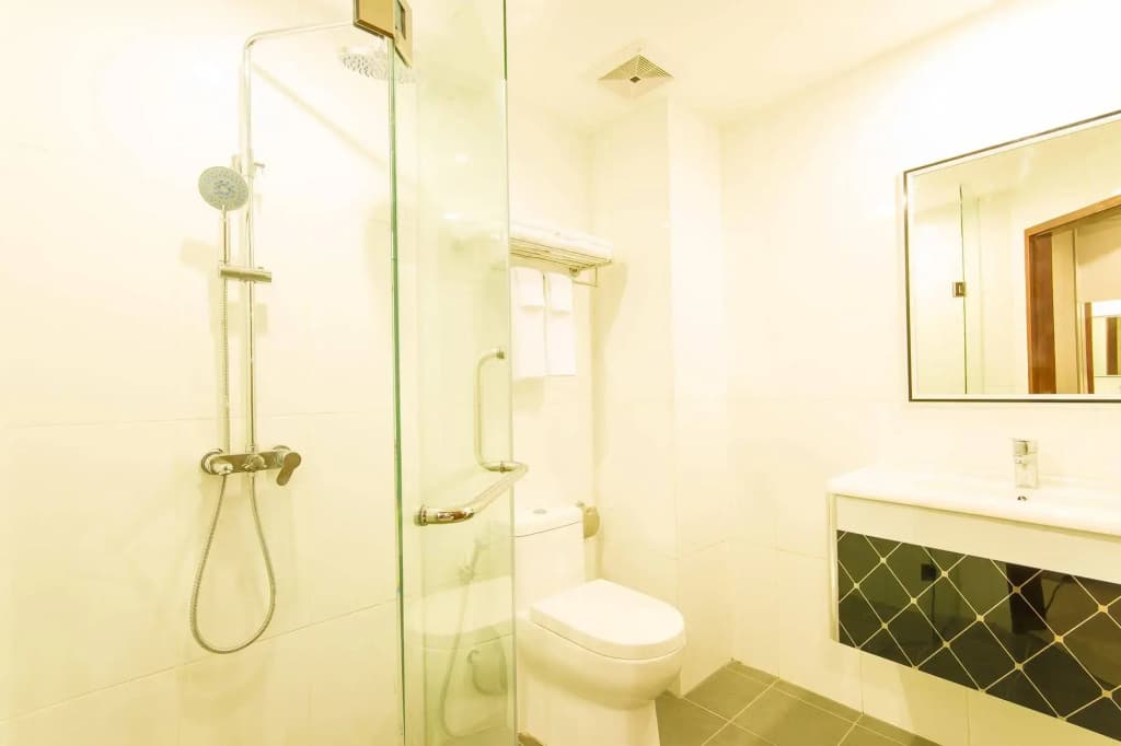 Hemingways Silk Hotel - photo 8