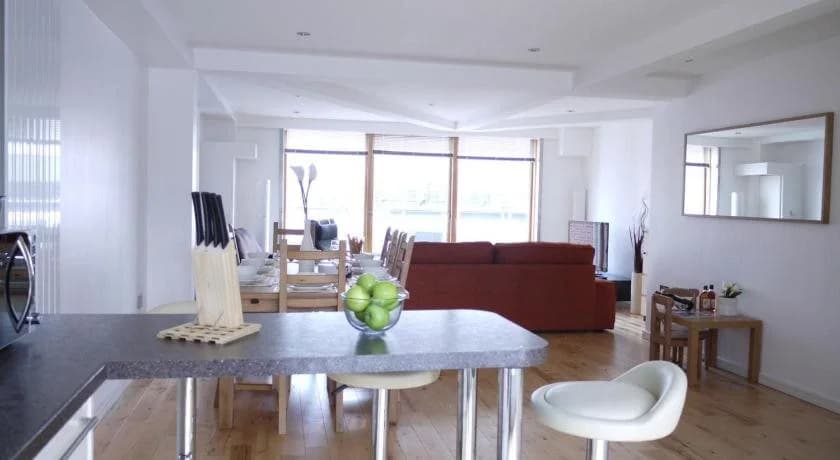 River Side Apartments - main photo