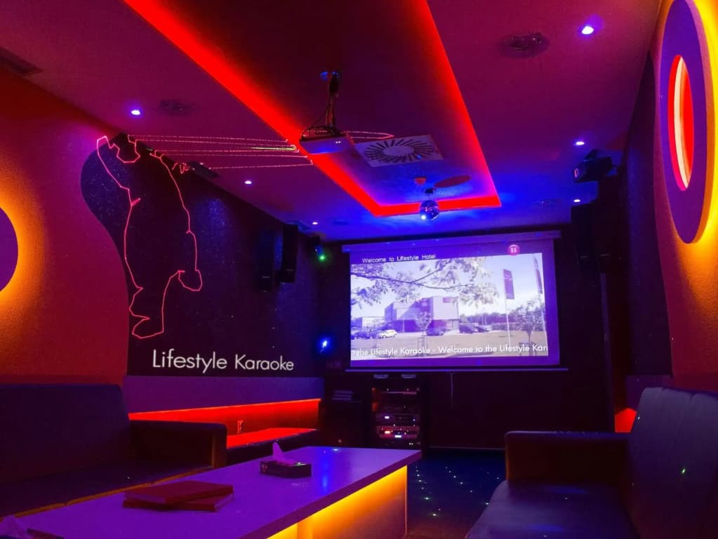 Lifestyle Hotel - photo 22