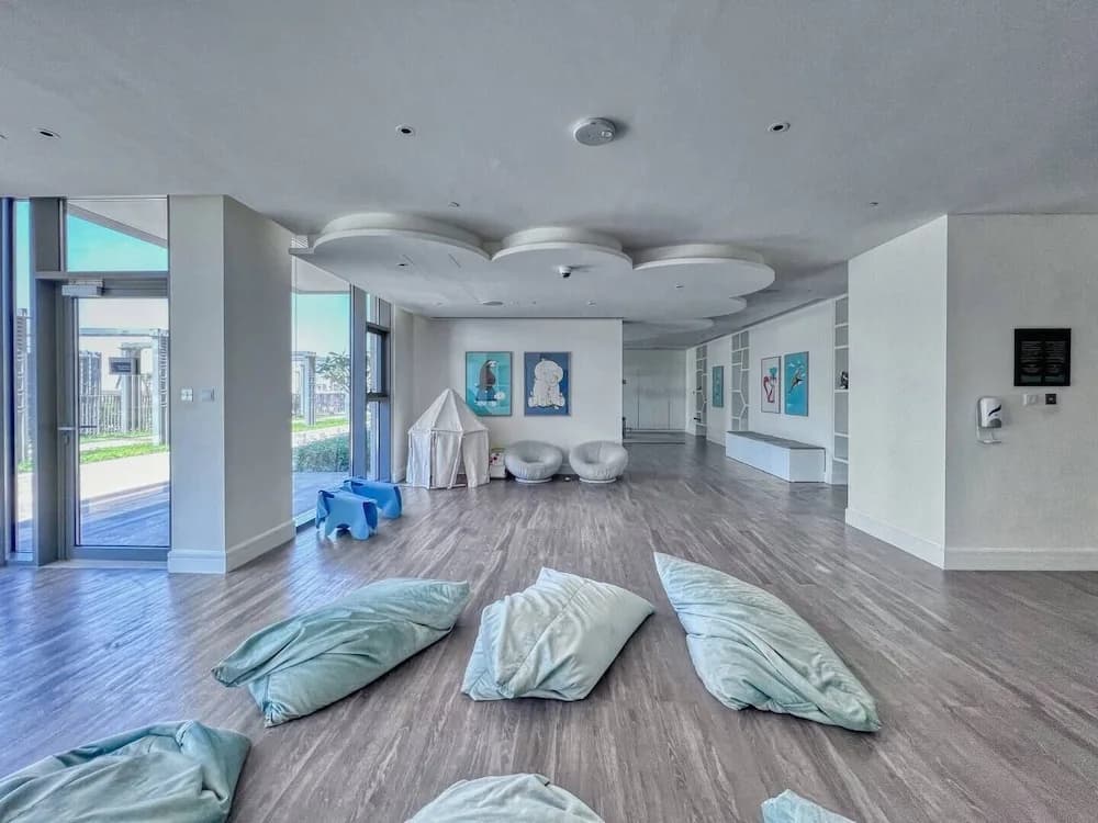 Bright 2BR in top Creek Rise Tower - photo 11