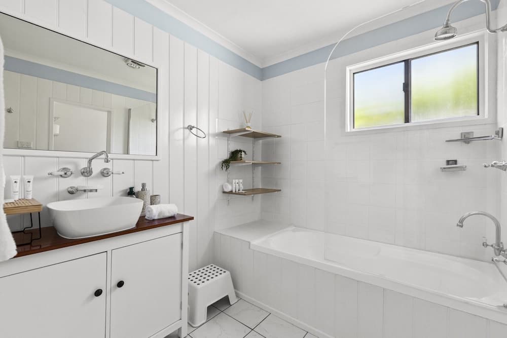 Family Home With Garden in Katoomba - photo 8