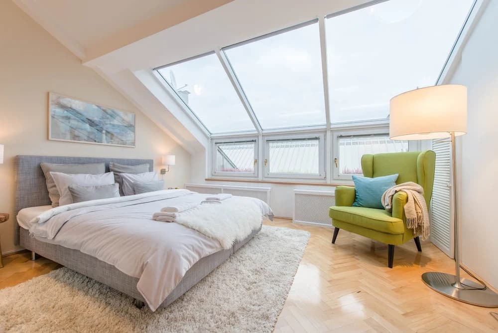Venus Apartments - Deluxe Loft Skylit - photo 1
