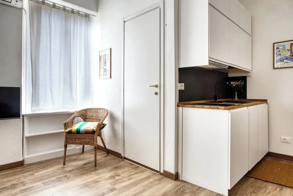 Fascinating Flat next to Corso - photo 3