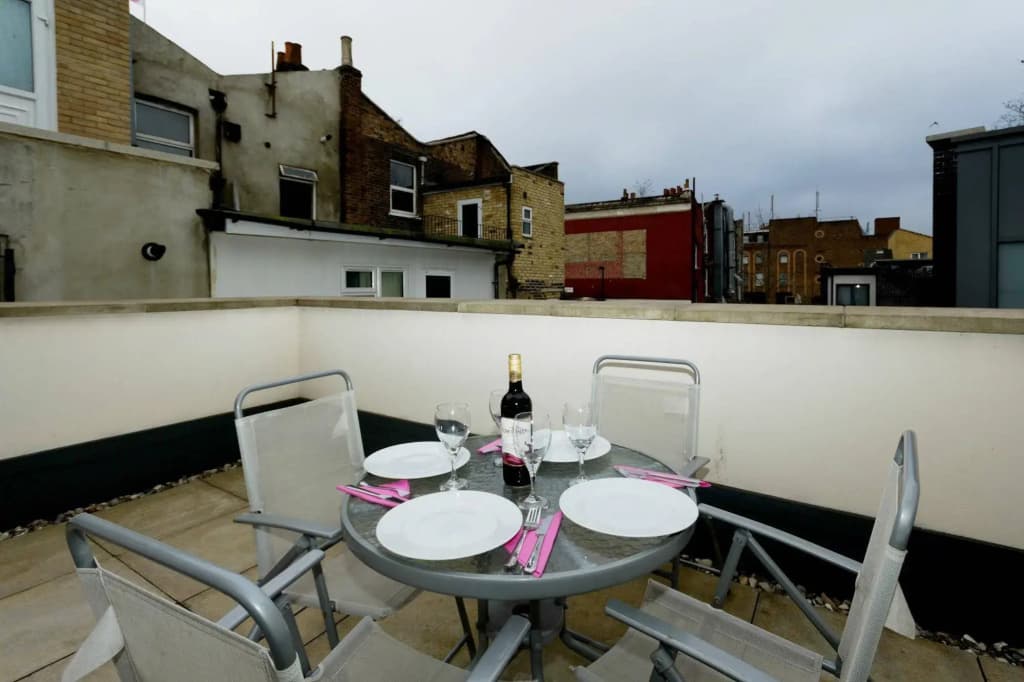 Finsbury Serviced Apartments - photo 14