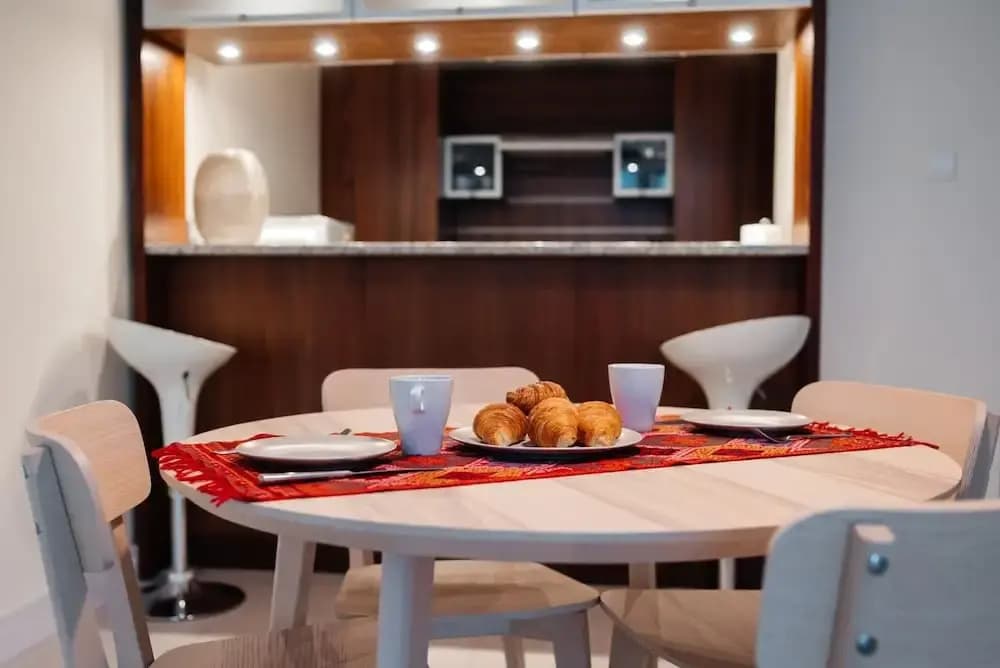 Chic 1BR Oasis in the Heart of Dubai Marina - photo 17