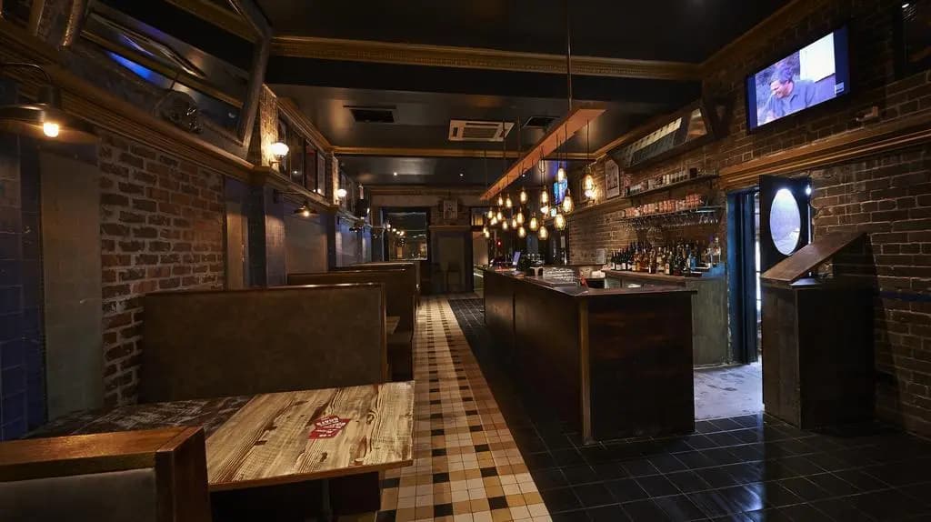 Annandale Hotel - photo 13