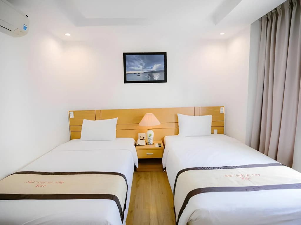 Nhat Linh Hotel Da Nang - photo 27