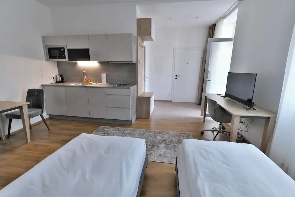 Vienna Lotus Apartment - photo 2