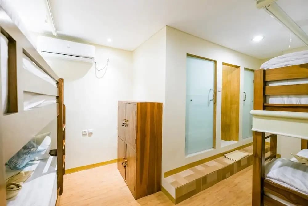 Caroline Hostel - photo 3