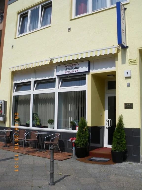 Academy Hotel Berlin - photo 2