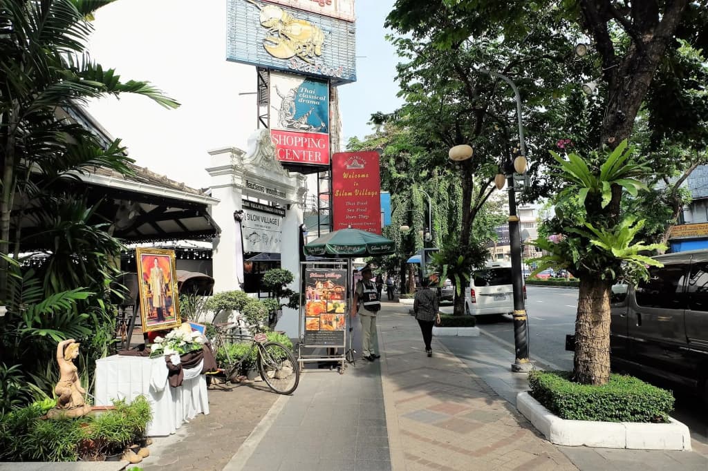 Silom Village Inn - photo 13