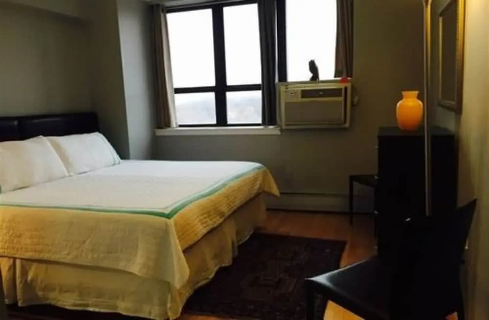 Central Park View Apartment - photo 4