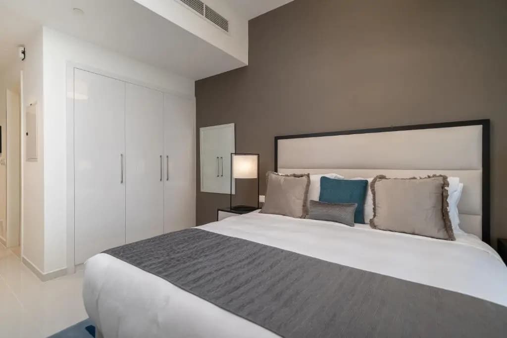 HiGuests - Elegant Studio with Pool and Private Balcony - photo 5