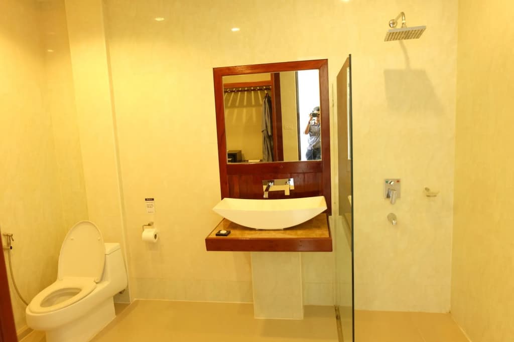 Howard Johnson by Wyndham Phuket Naiyang - photo 9