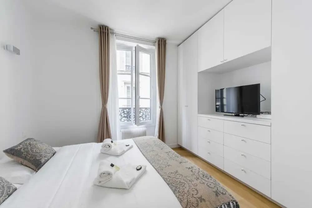 Luxury 4-bdr Apartment Near Saint-germain-des-prés - photo 4