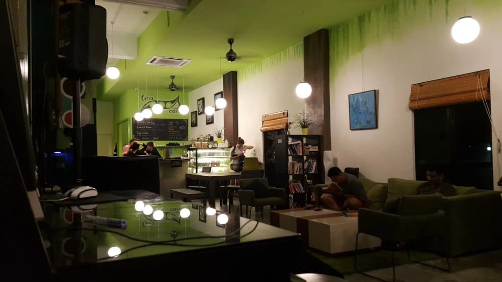 PODs The Backpackers Home & Cafe - photo 26