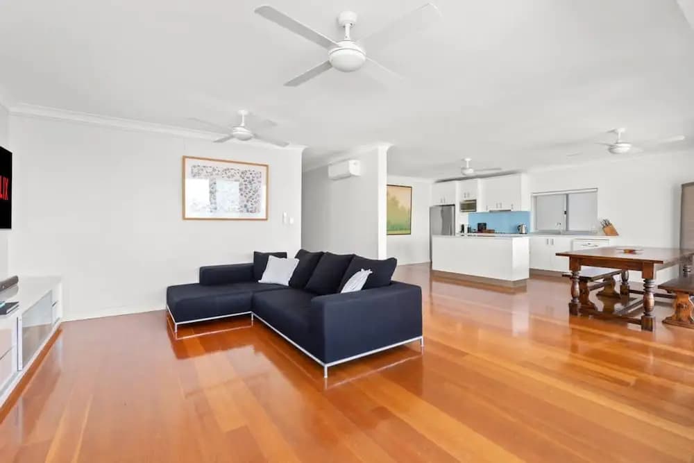 Beachfront Luxury 3 Beds With Ocean View Balcony - photo 1