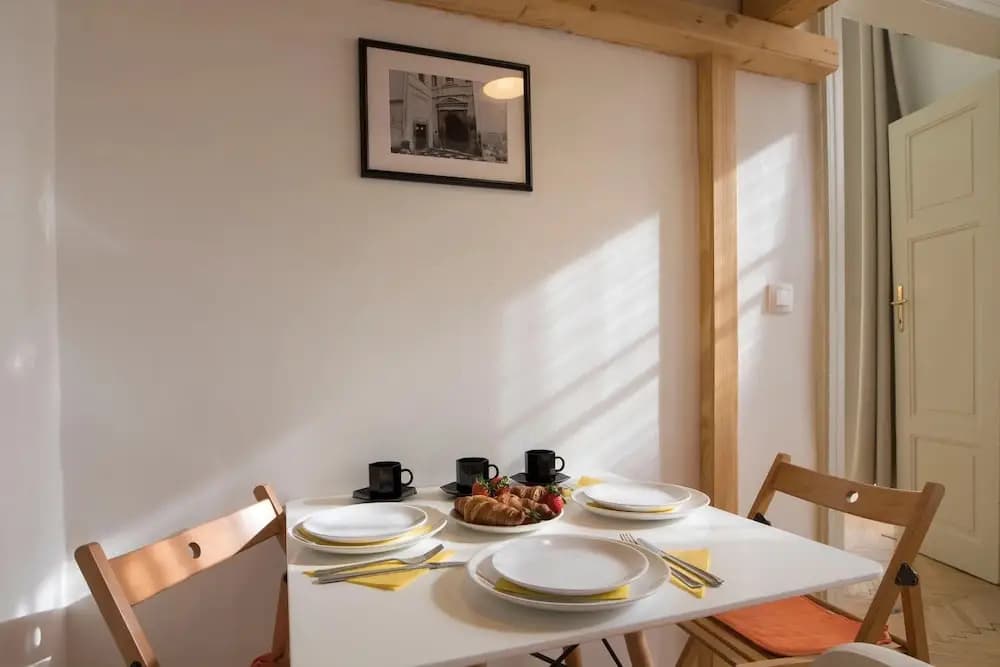 Wenceslas Apartment for 10 with AC - photo 4