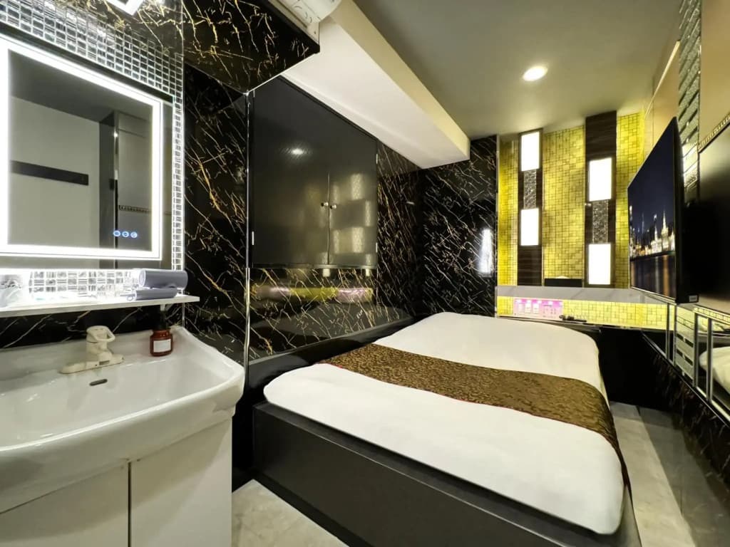 Hotel Amethyst - photo 12