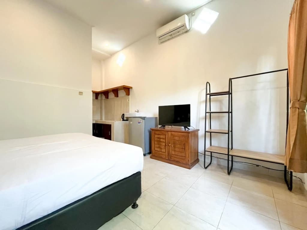 Adi surya guest house - photo 5