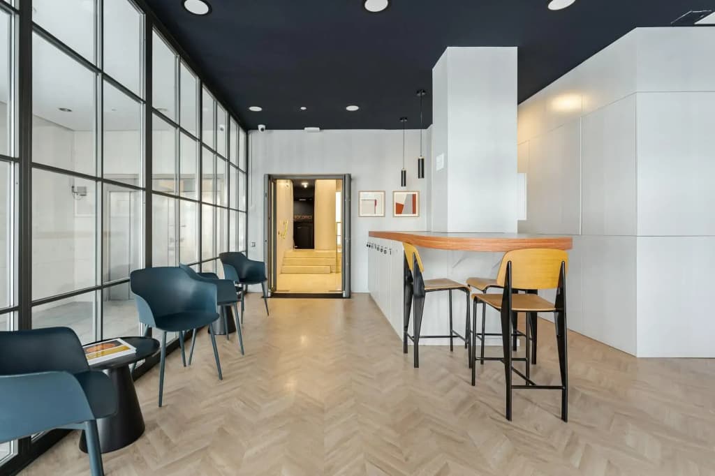 Feelathome Waldorf Suites Apartments - photo 2