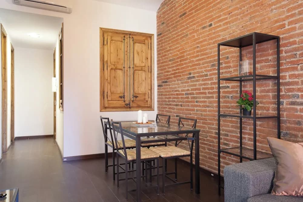 Central Apartment in Eixample - photo 9