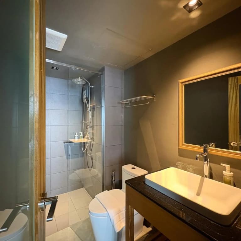 Centric Place Hotel - photo 37