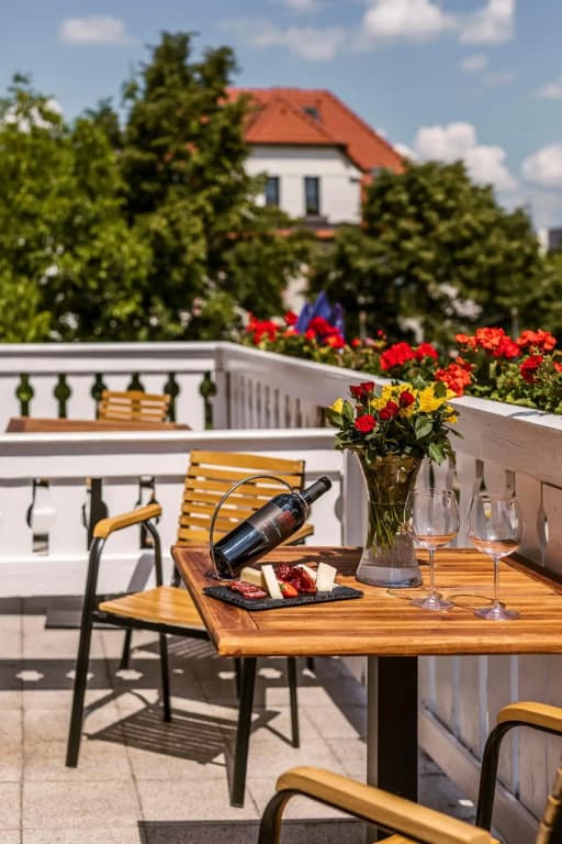 Prague Hotel Carl Inn restaurant & Free Parking - photo 8