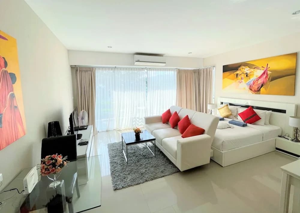Chic Condo apartment by Lofty - photo 2