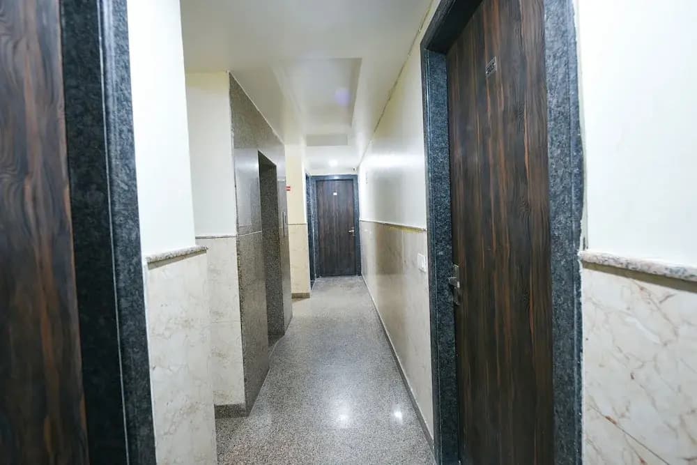 Fabhotel Moon Light - photo 11