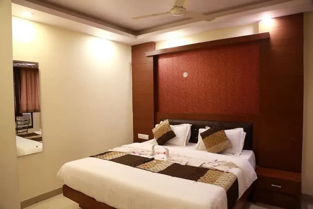 Hotel Om International - photo 5