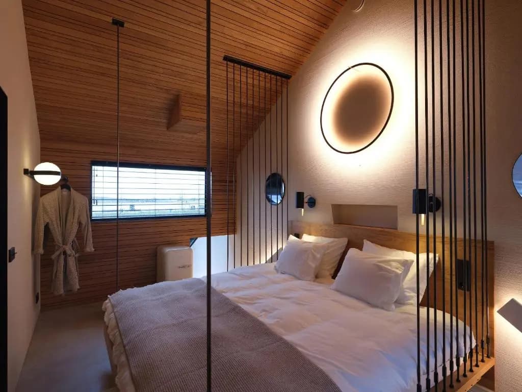 vondice hotel - photo 4