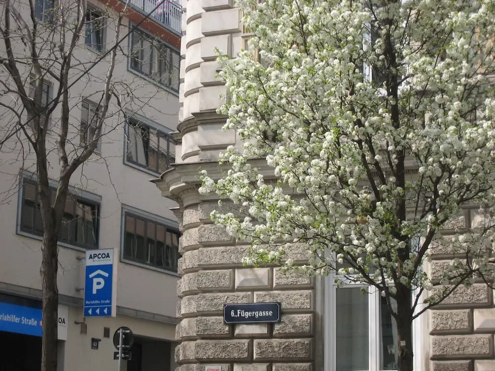 Vienna Westend City Hostel - photo 1
