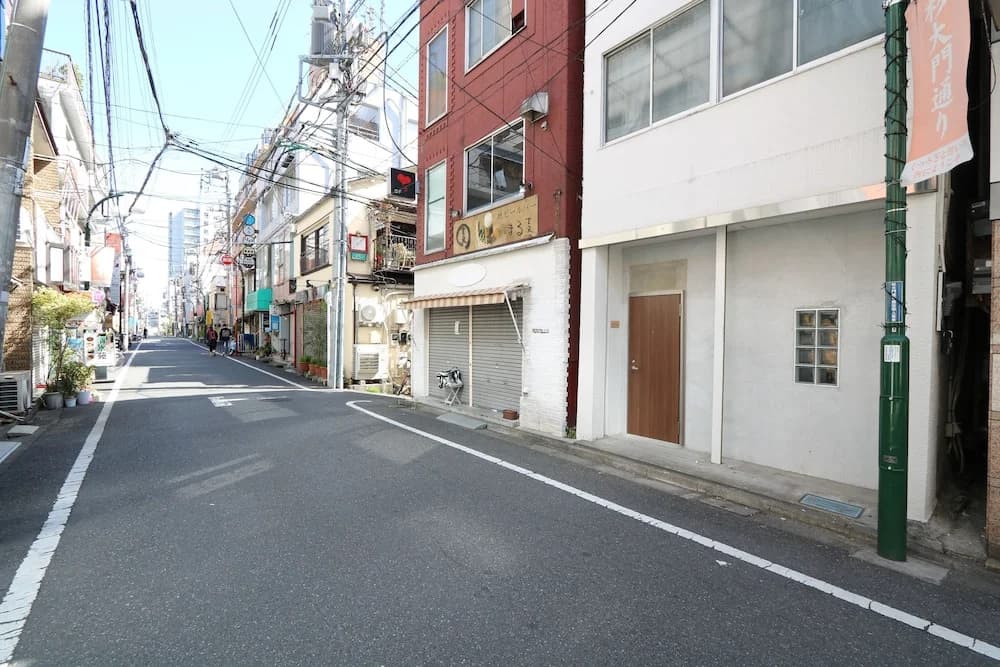 Simon's house Shinjuku - photo 16