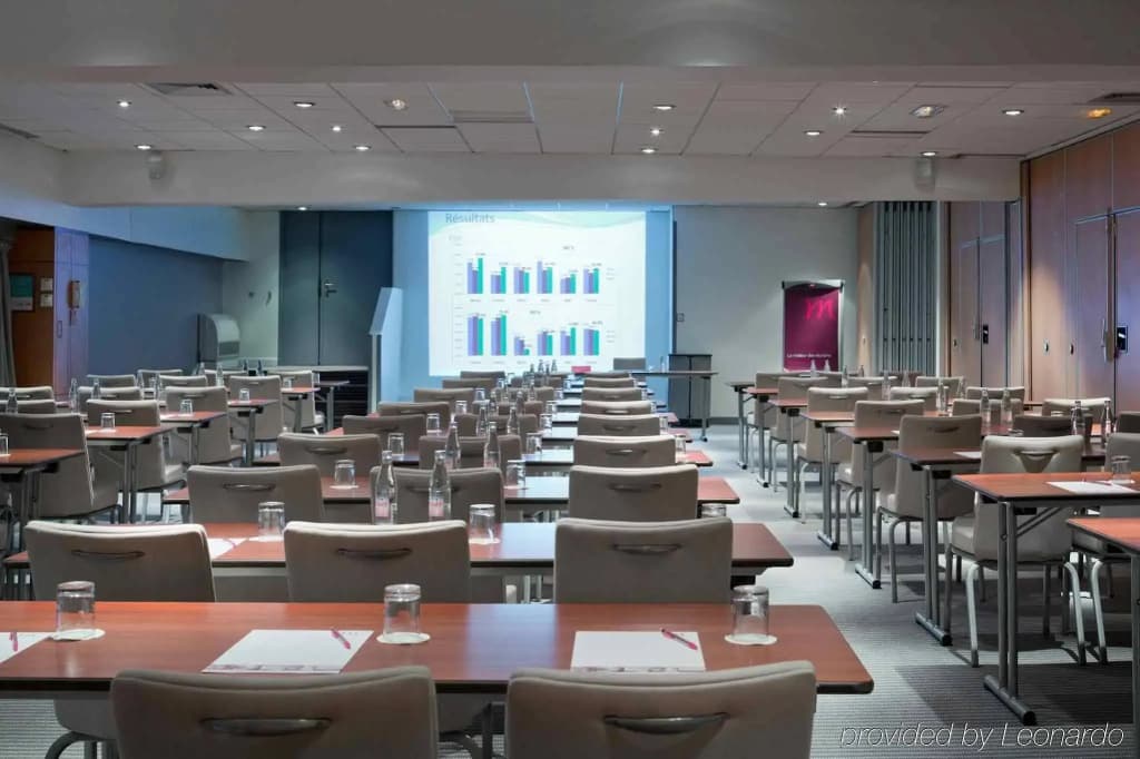 Mercure Paris Centre Tour Eiffel Hotel - photo 9