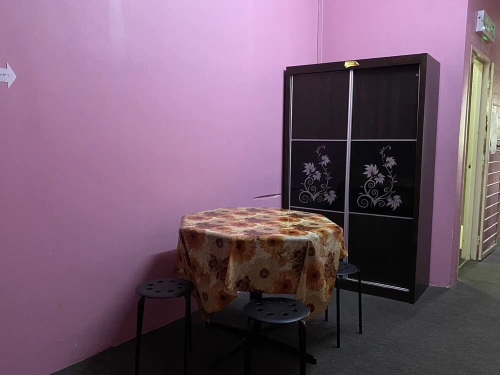Harmoni Inn Hotel by OYO Rooms - photo 2